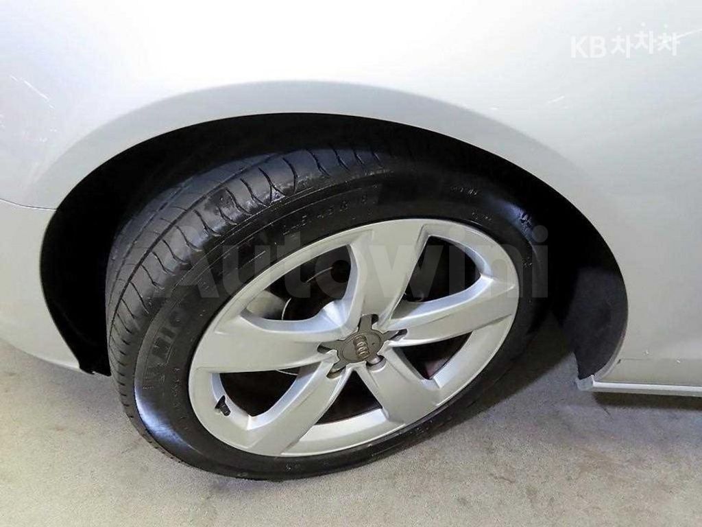 Audi A6 2.0 TDI C7 Dynamic — снимка 19