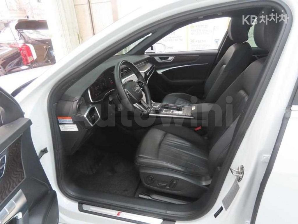 Audi A6(C8) 45 TFSI Basic — снимка 5