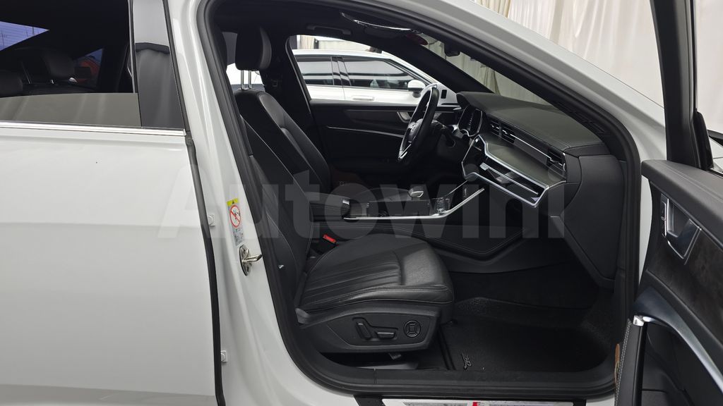 Audi A6(C8) 45 TDI Quattro Premium — снимка 11