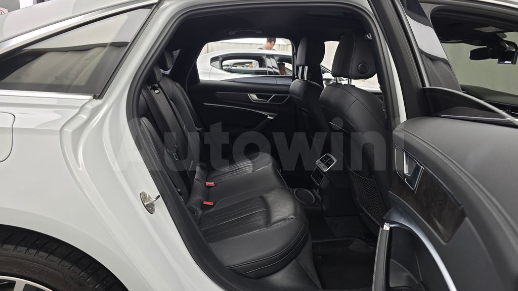 Audi A6(C8) 45 TDI Quattro Premium — снимка 12