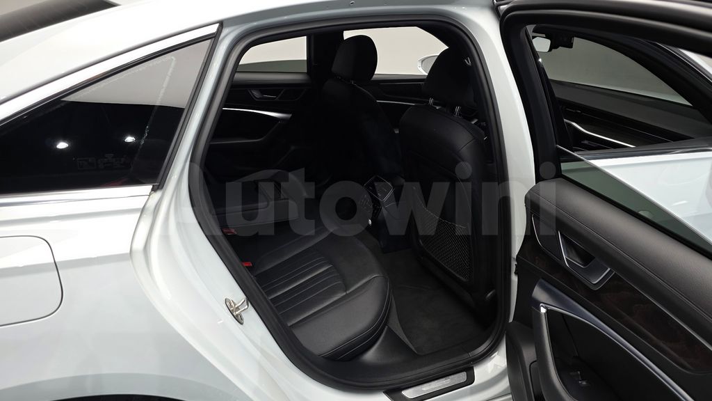 Audi A6(C8) 45 TFSI Premium — снимка 11
