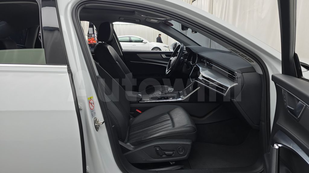 Audi A6(C8) 40 TDI — снимка 11
