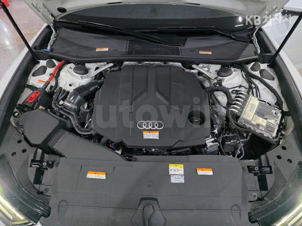 Audi A6(C8) 45 TDI Quattro Premium — снимка 18
