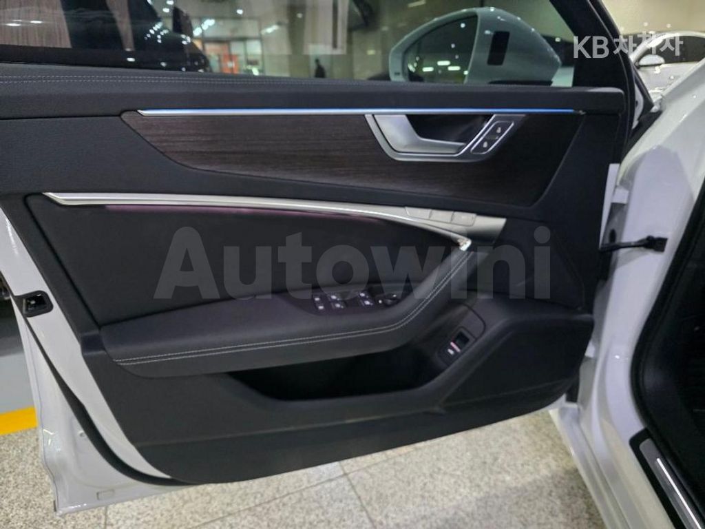 Audi A6(C8) 45 TDI Quattro Premium — снимка 13