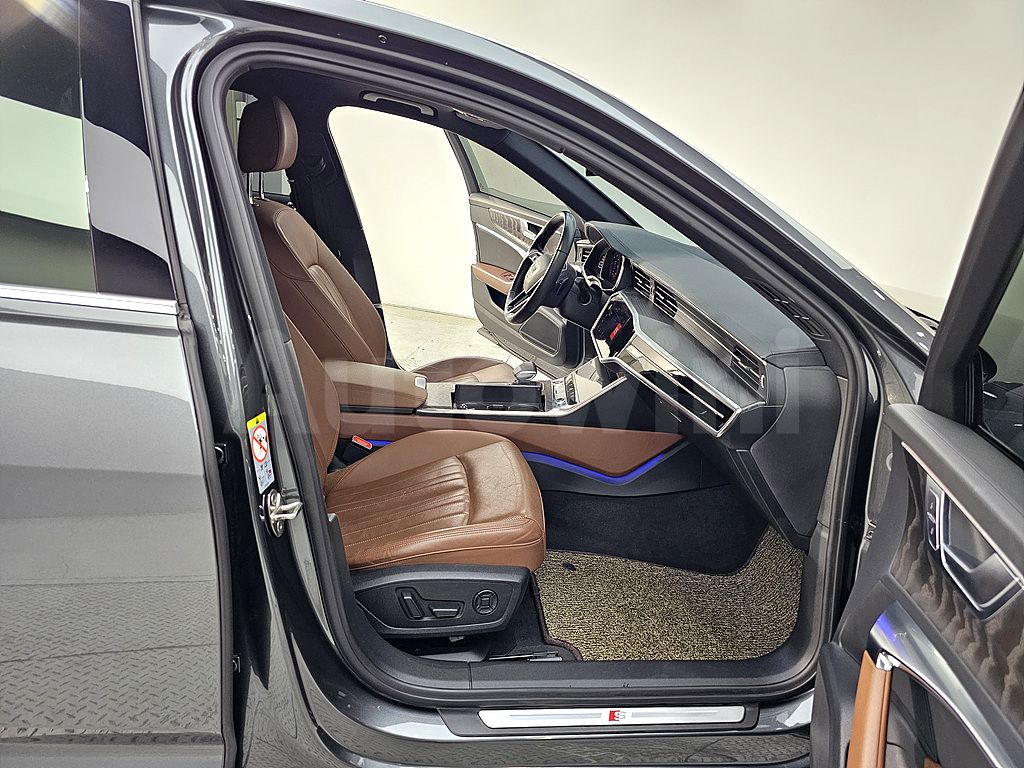 Audi A6(C8) 40 TDI Premium — снимка 11