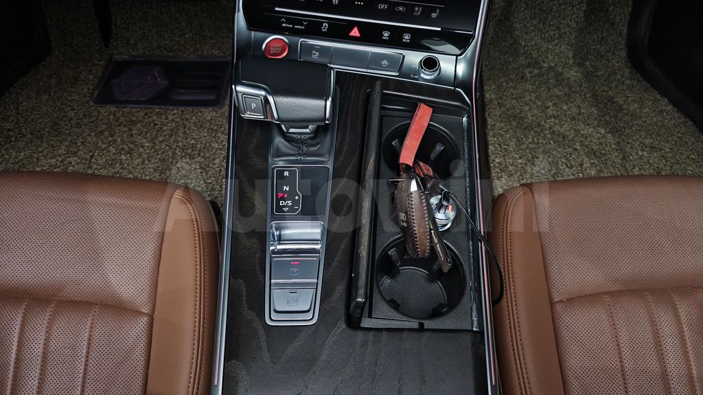 Audi A6(C8) 40 TDI Premium — снимка 9