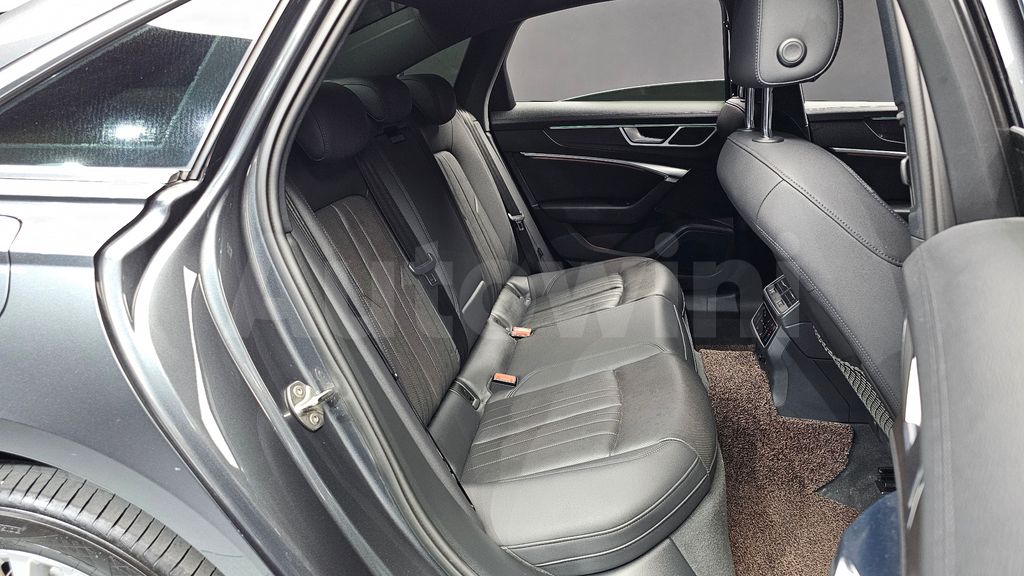 Audi A6(C8) 40 TDI Premium — снимка 11