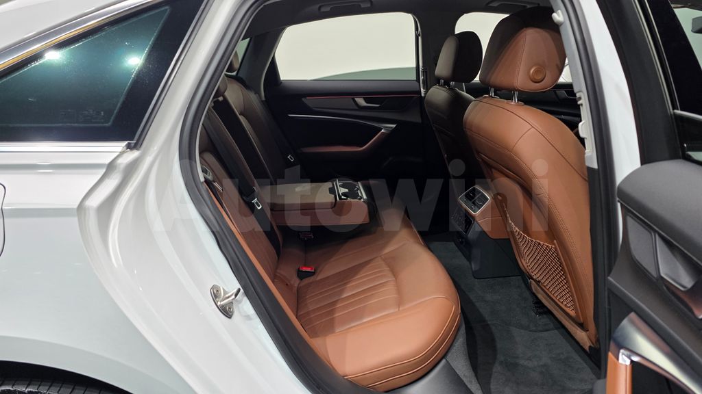 Audi A6(C8) 40 TDI — снимка 12