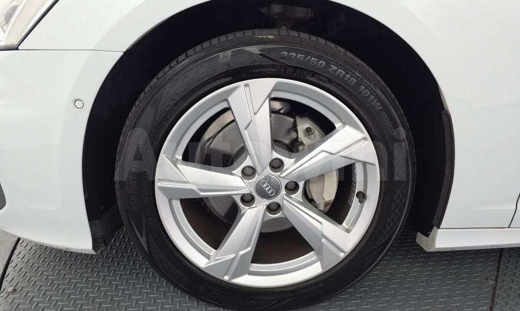 Audi A6(C8) 40 TDI — снимка 5