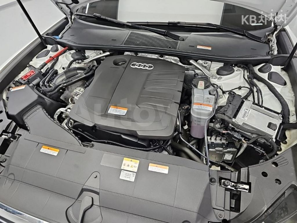 Audi A6(C8) 40 TDI Basic — снимка 5