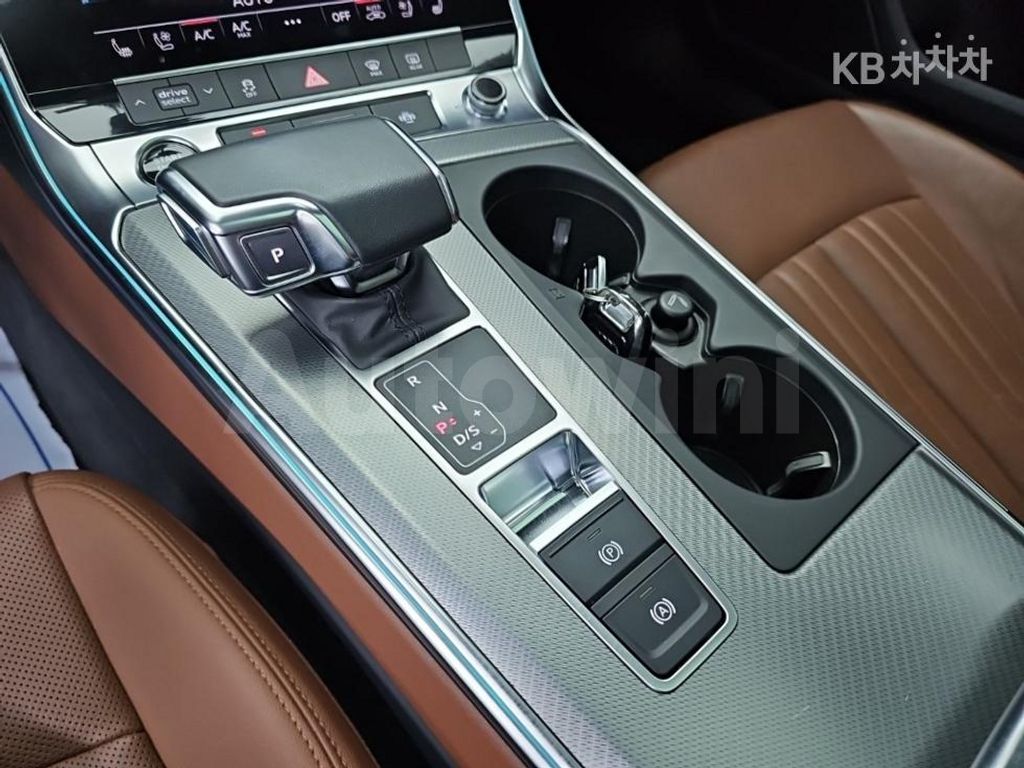 Audi A6(C8) 40 TDI Basic — снимка 8