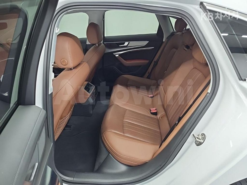 Audi A6(C8) 40 TDI Basic — снимка 12