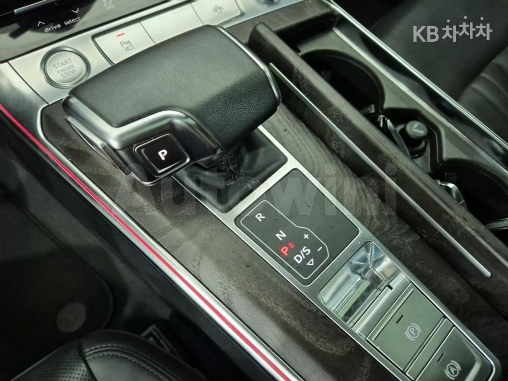 Audi A6(C8) 40 TDI Premium — снимка 8