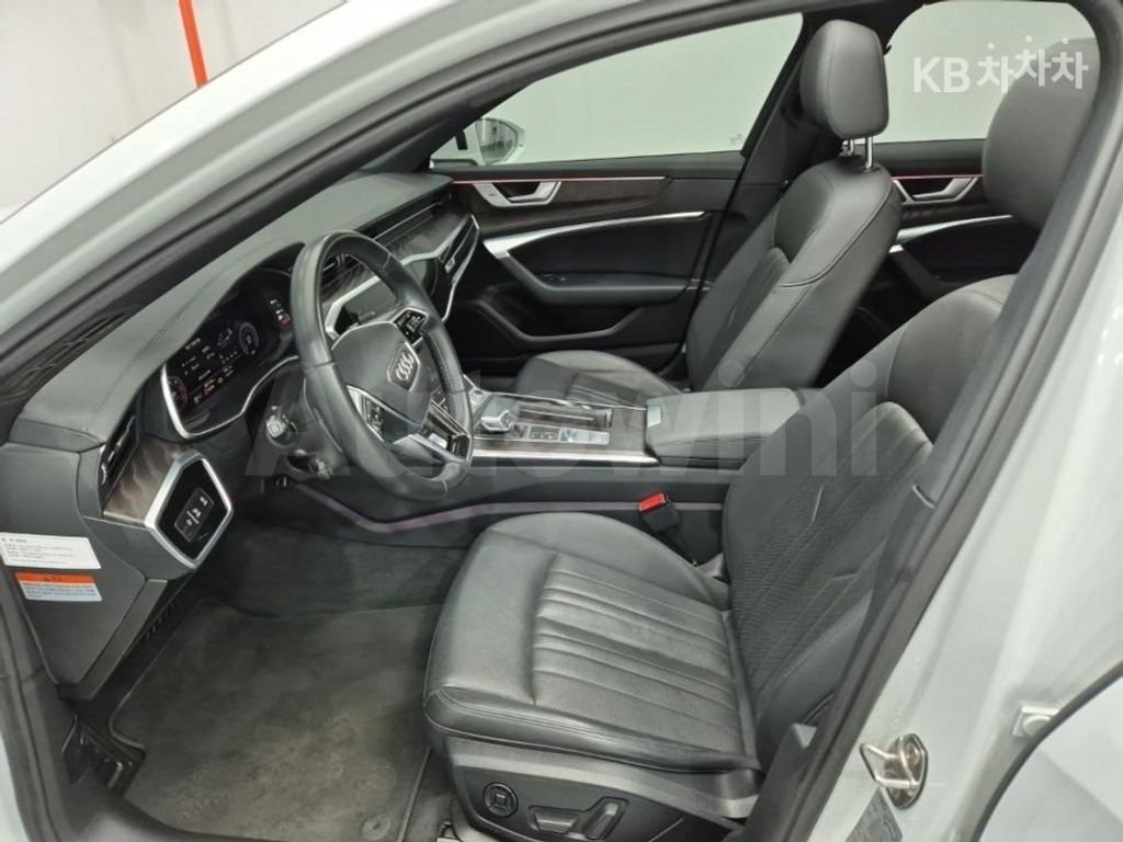 Audi A6(C8) 40 TDI Premium — снимка 11