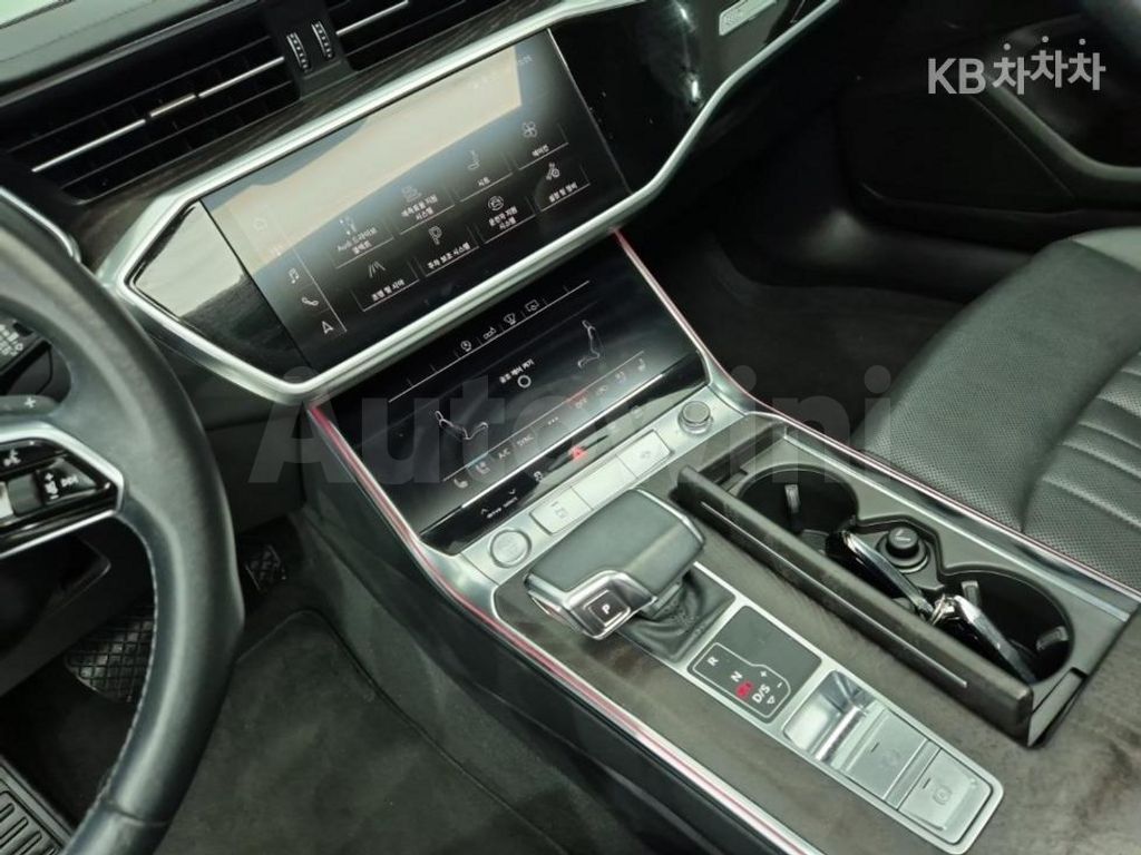 Audi A6(C8) 40 TDI Premium — снимка 10