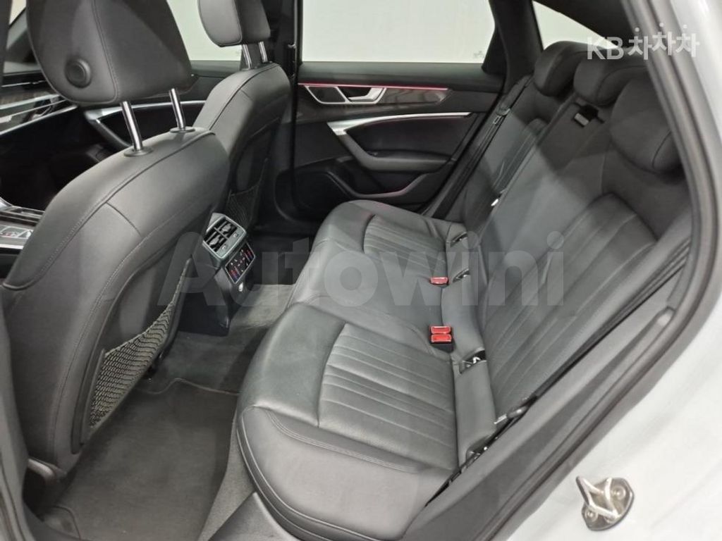Audi A6(C8) 40 TDI Premium — снимка 12