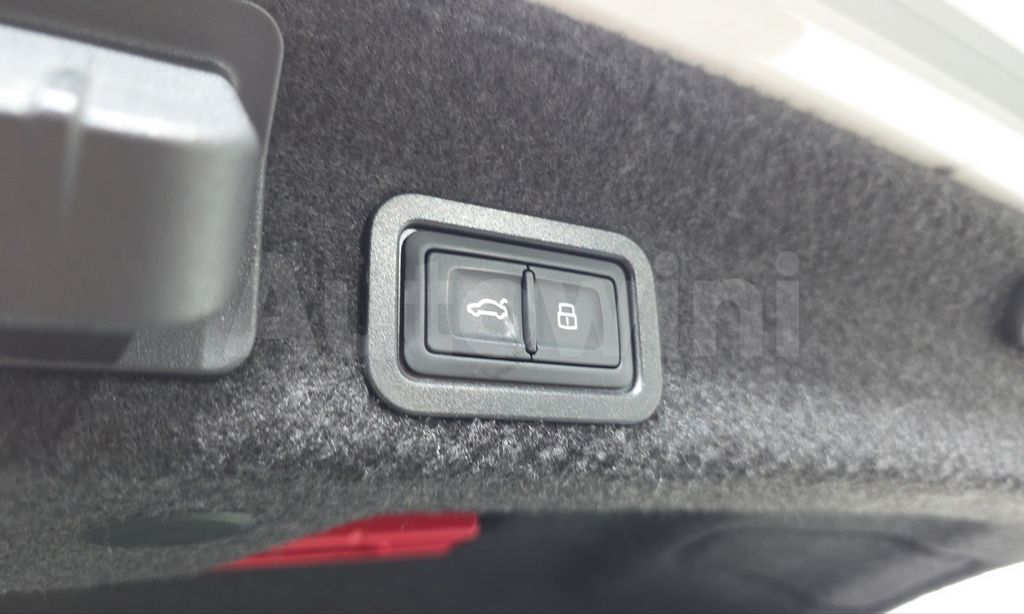 Audi A6(C8) 40 TDI — снимка 19