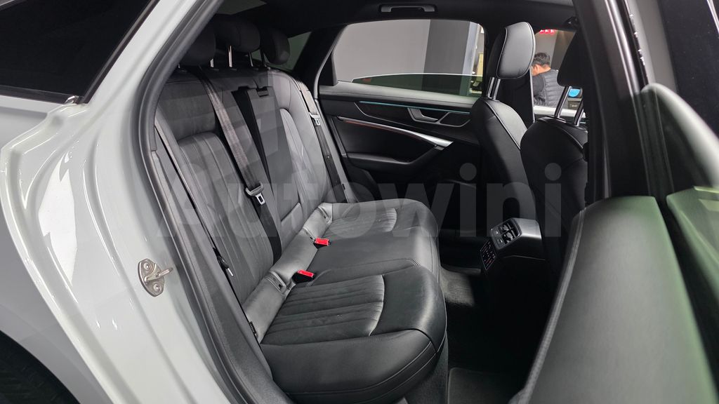 Audi A6(C8) 40 TDI Quattro Premium — снимка 11