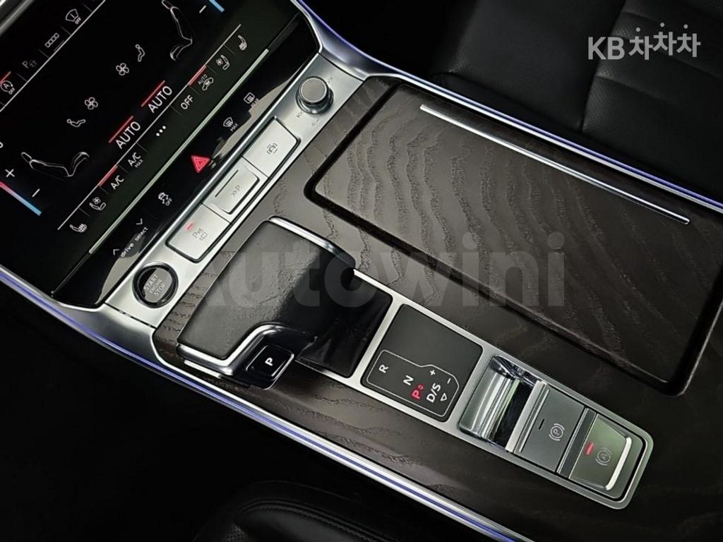 Audi A6(C8) 40 TDI Premium — снимка 8