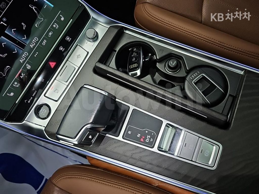 Audi A6(C8) 40 TDI Quattro Premium — снимка 8