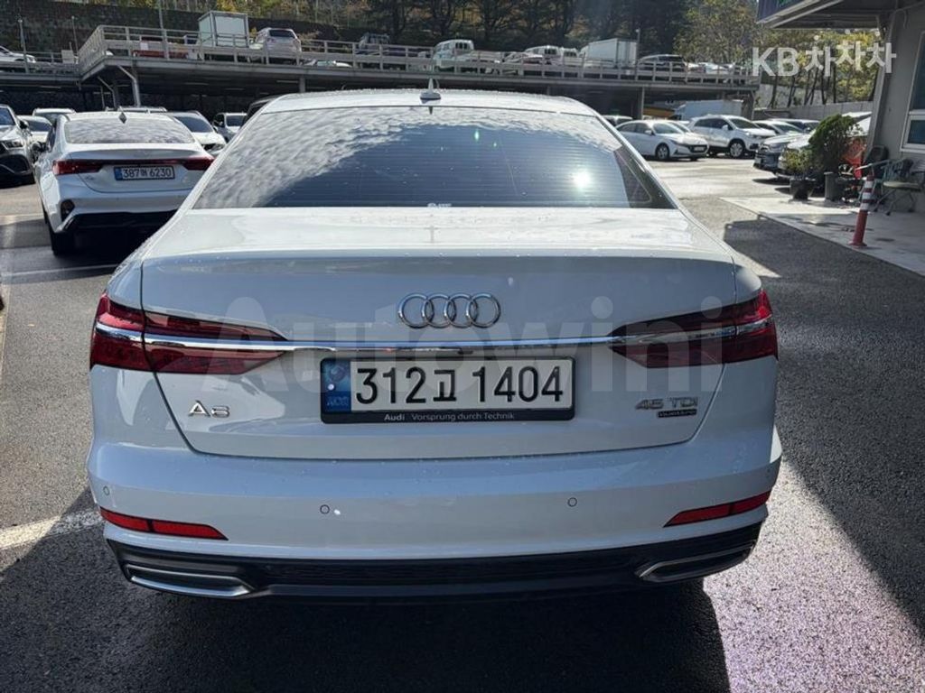 Audi A6(C8) 45 TDI Quattro Premium — снимка 3