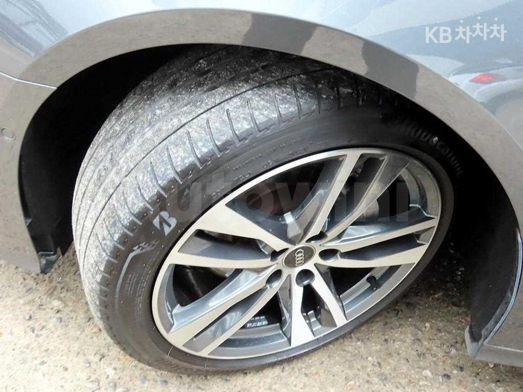 Audi A6(C8) 40 TDI Quattro Premium — снимка 20
