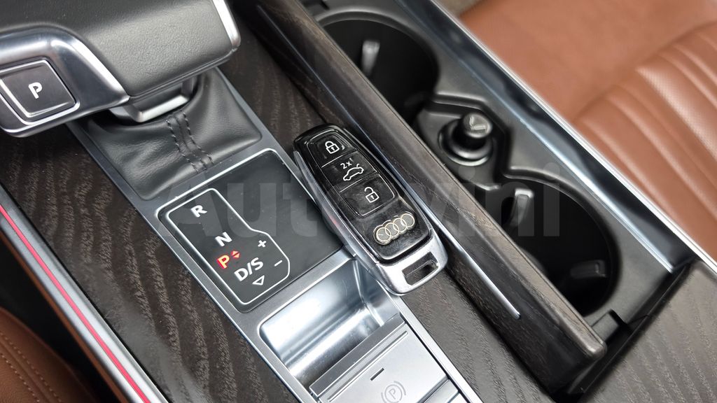 Audi A6(C8) 40 TDI Premium — снимка 15