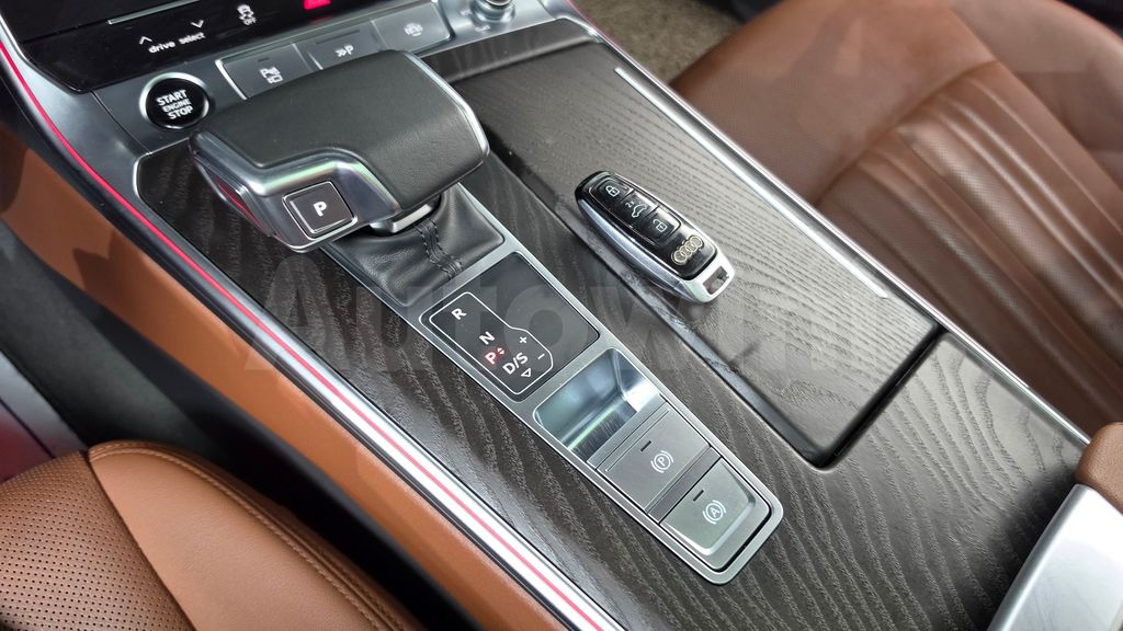 Audi A6(C8) 40 TDI Premium — снимка 9