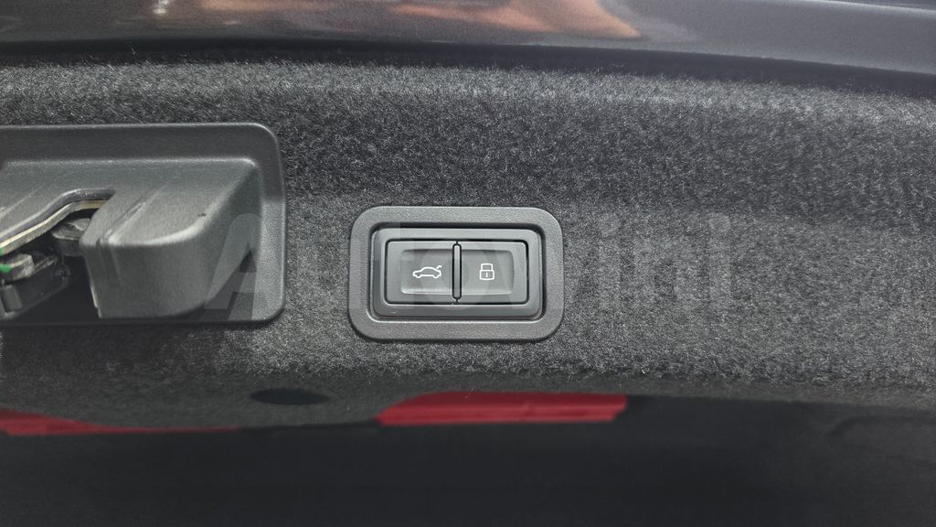 Audi A6(C8) 40 TDI — снимка 20