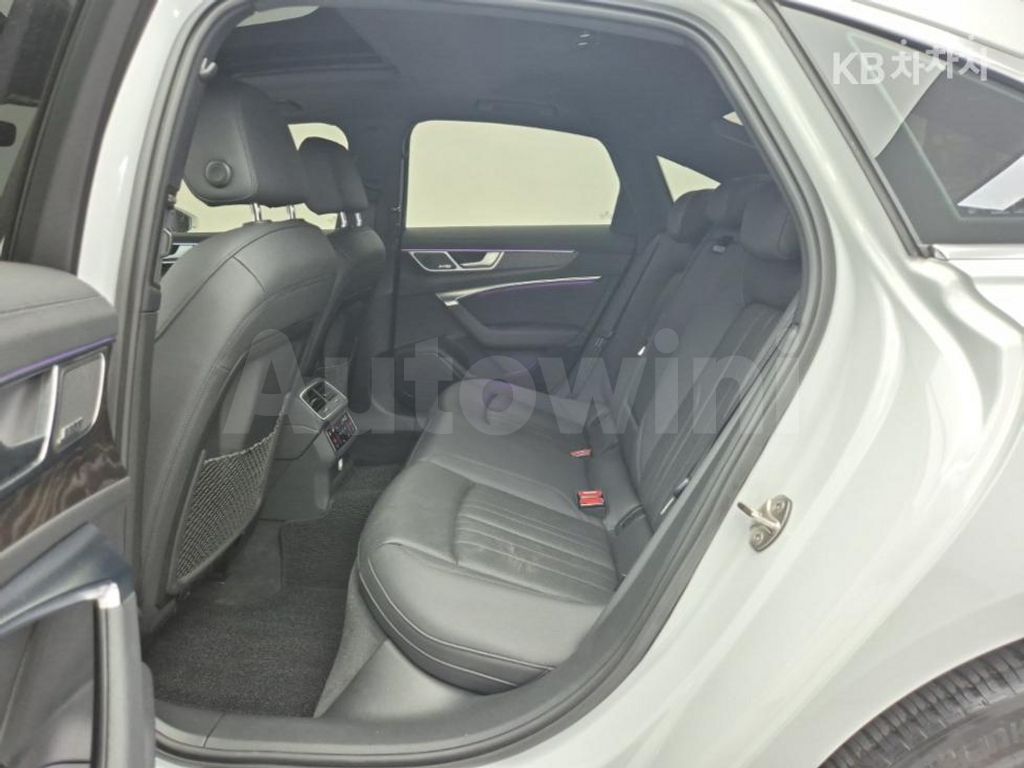 Audi A6(C8) 40 TDI Premium — снимка 12