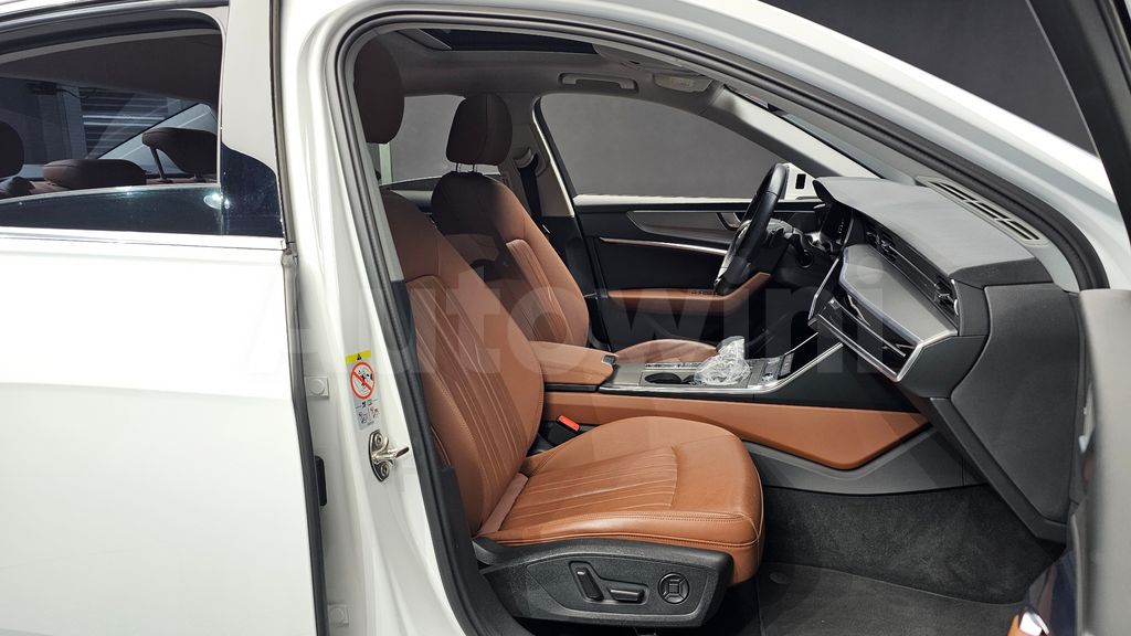 Audi A6(C8) 40 TDI — снимка 12