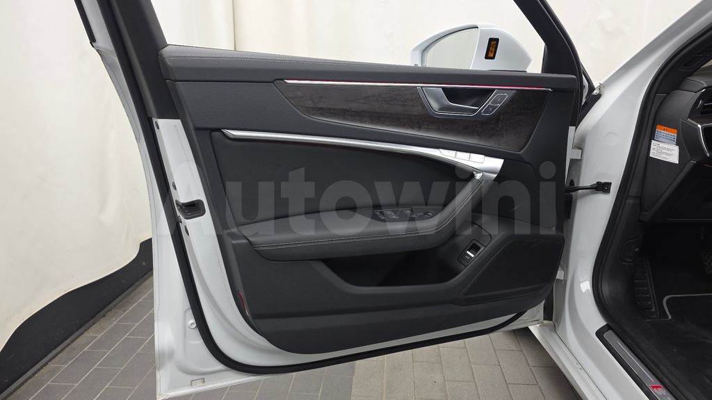 Audi A6(C8) 45 TDI Quattro Premium — снимка 18