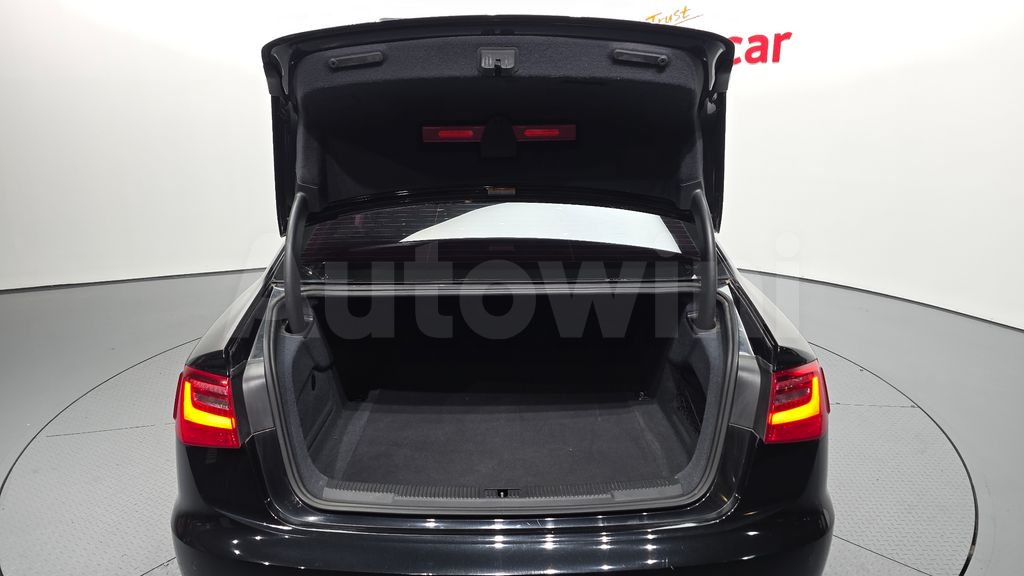 Audi New A6 2.0 TDI Dynamic C7 — снимка 20