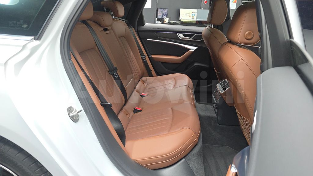 Audi A6(C8) 45 TFSI Premium — снимка 11