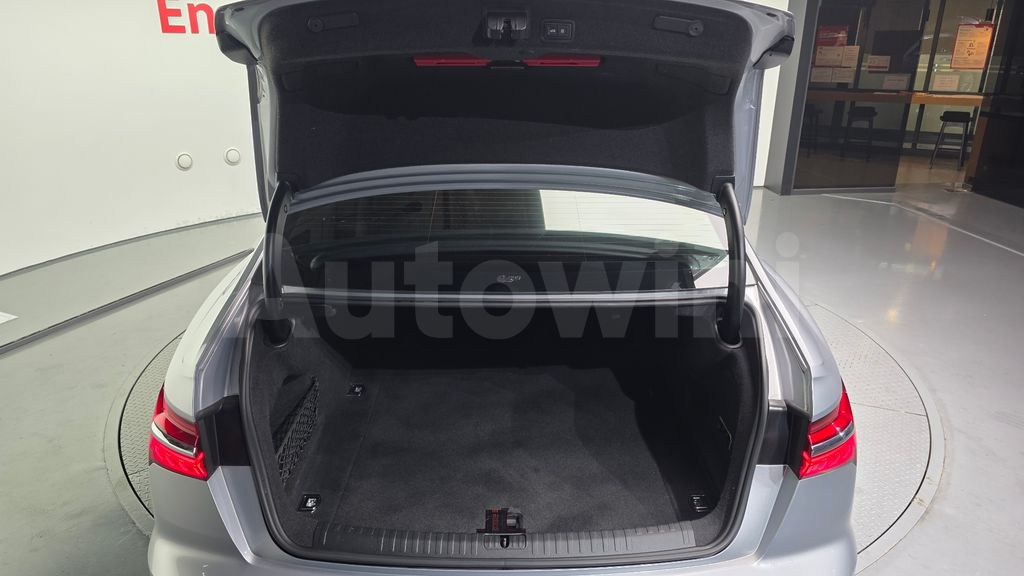 Audi A6(C8) 40 TDI Premium — снимка 20