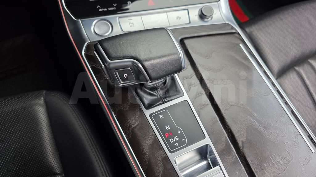 Audi A6(C8) 40 TDI Premium — снимка 9