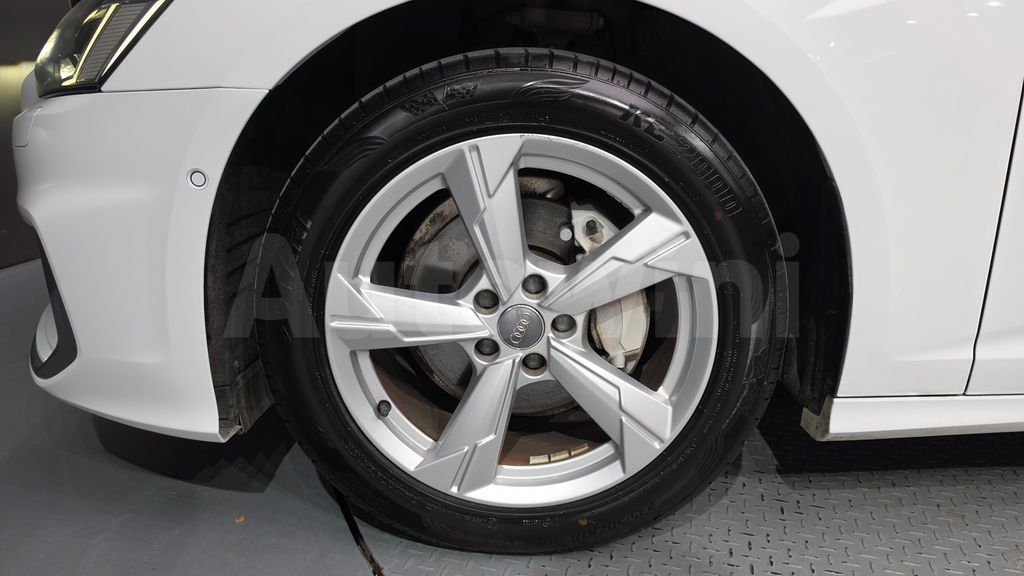 Audi A6(C8) 40 TDI — снимка 5