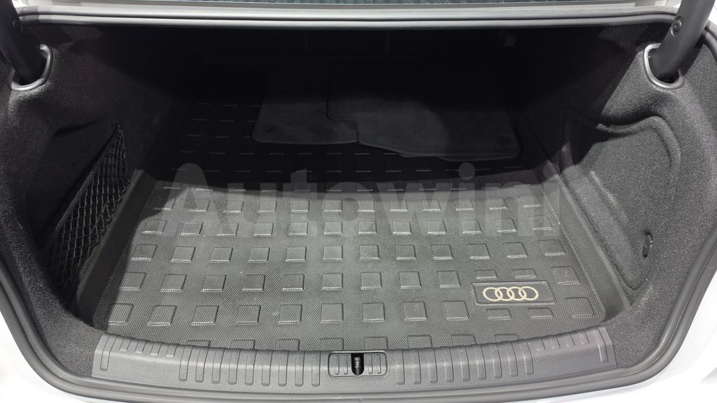 Audi A6(C8) 40 TDI — снимка 20