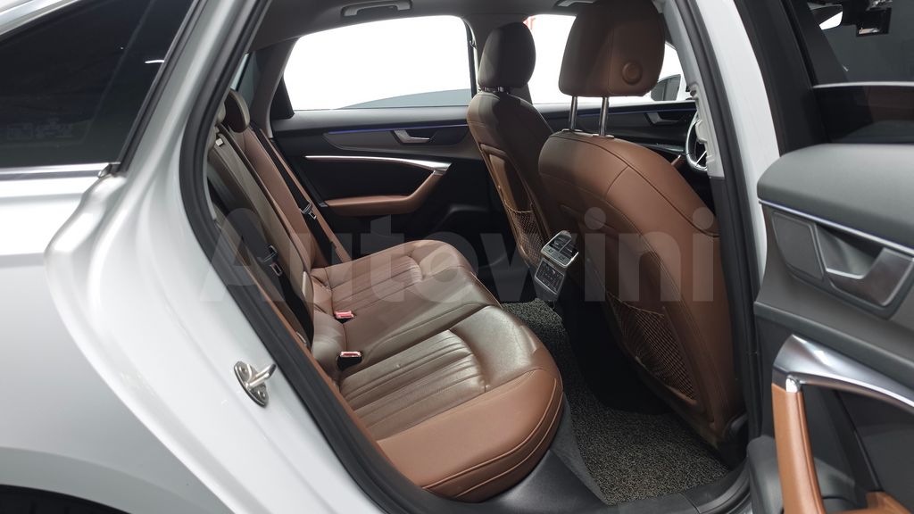 Audi A6(C8) 40 TDI — снимка 12
