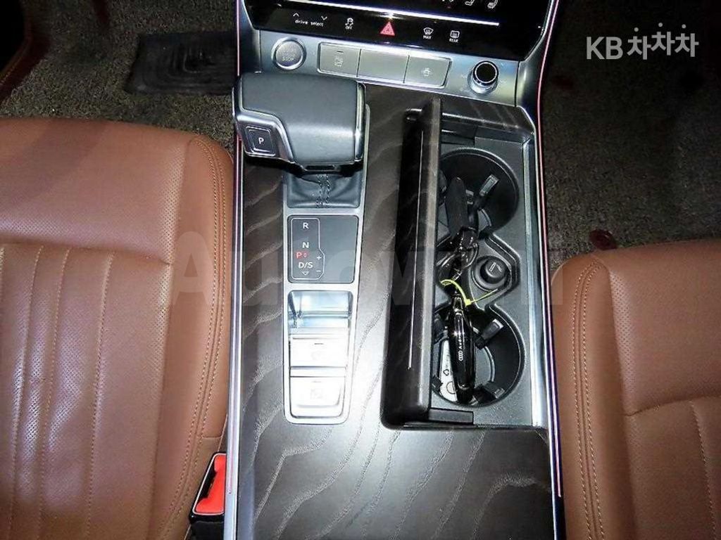 Audi A6(C8) 45 TFSI Quattro Premium — снимка 12