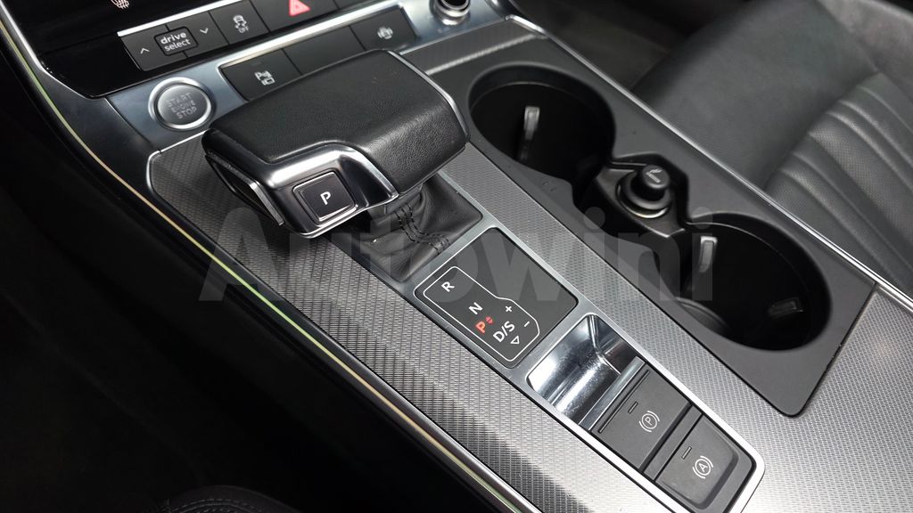 Audi A6(C8) 40 TDI — снимка 9