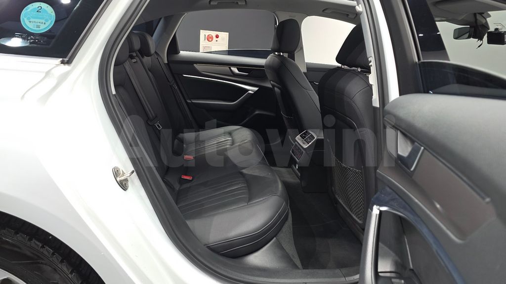 Audi A6(C8) 40 TDI — снимка 12