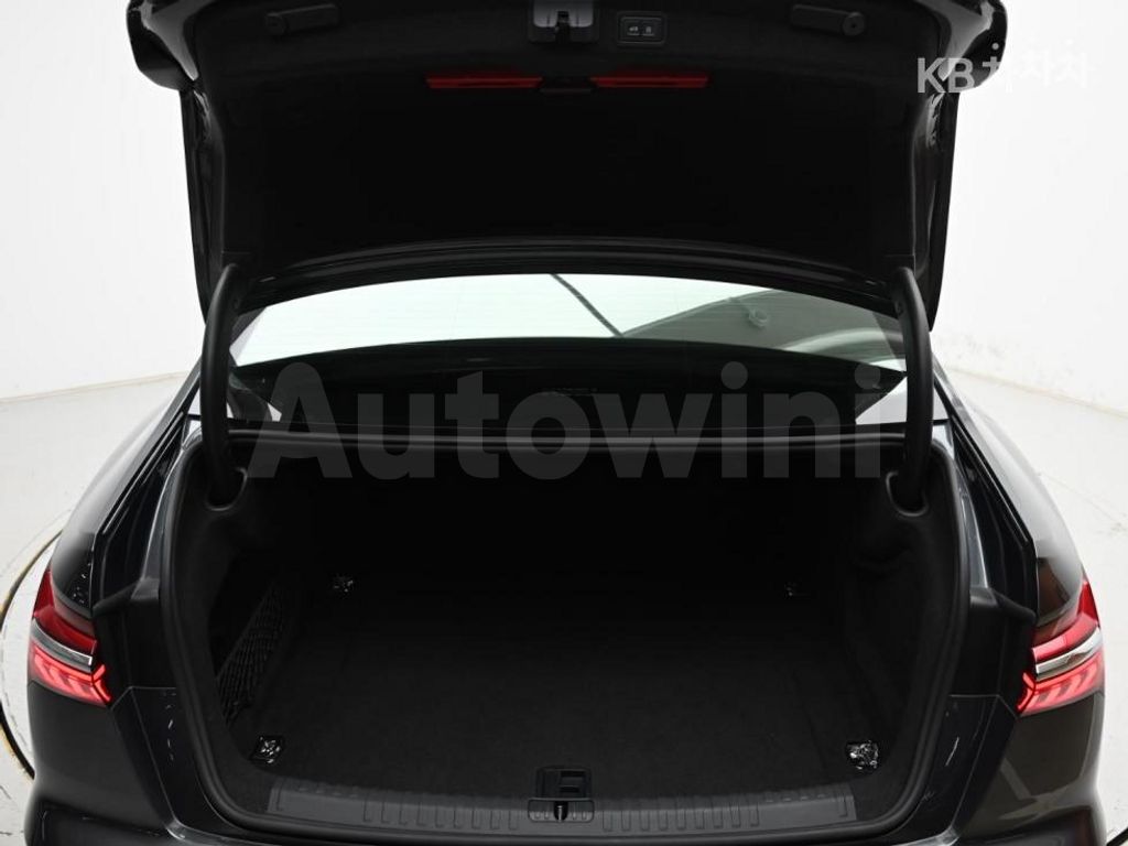 Audi A6(C8) 40 TDI Quattro Premium — снимка 20