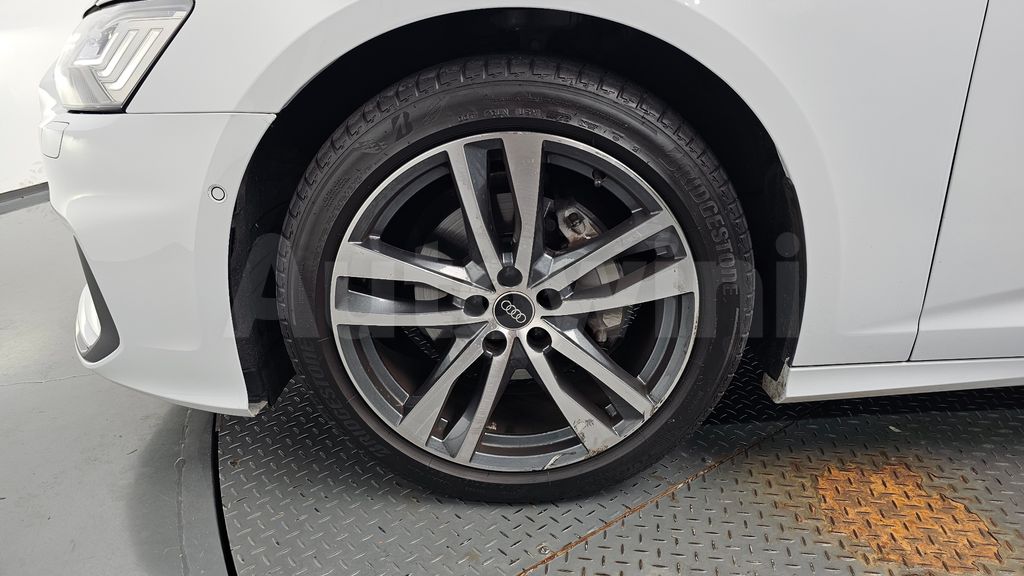 Audi A6(C8) 40 TDI Premium — снимка 5