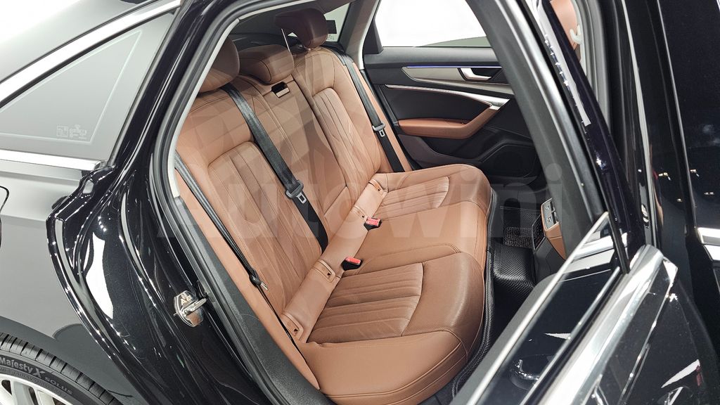 Audi A6(C8) 45 TFSI Quattro — снимка 10