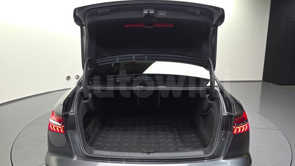 Audi A6(C8) 45 TDI Quattro Premium — снимка 20