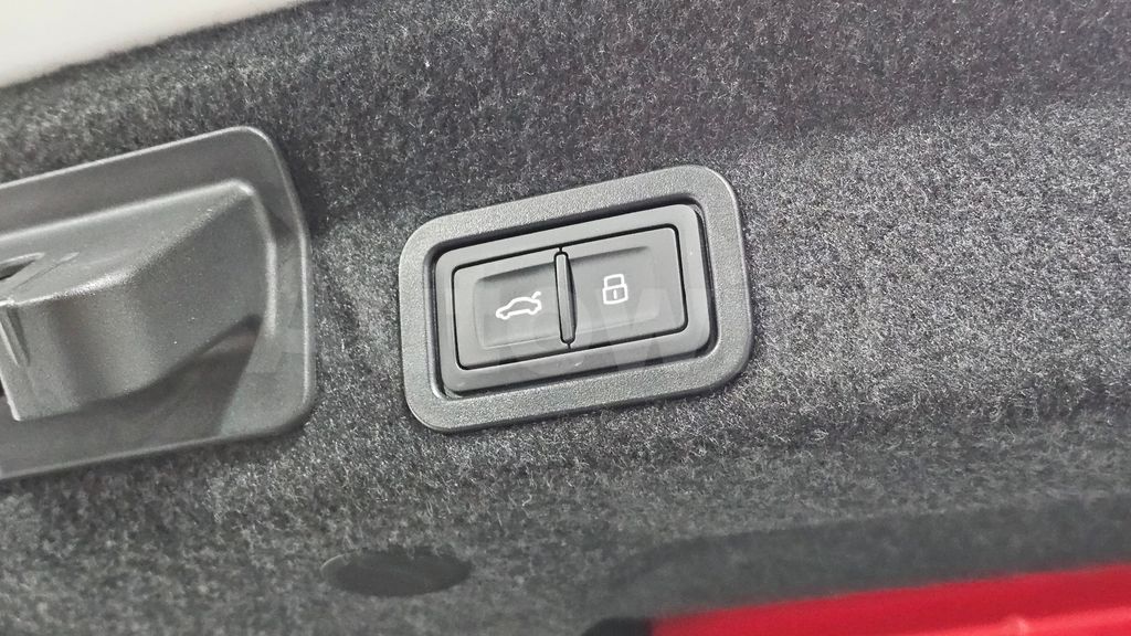Audi A6(C8) 40 TDI Premium — снимка 20