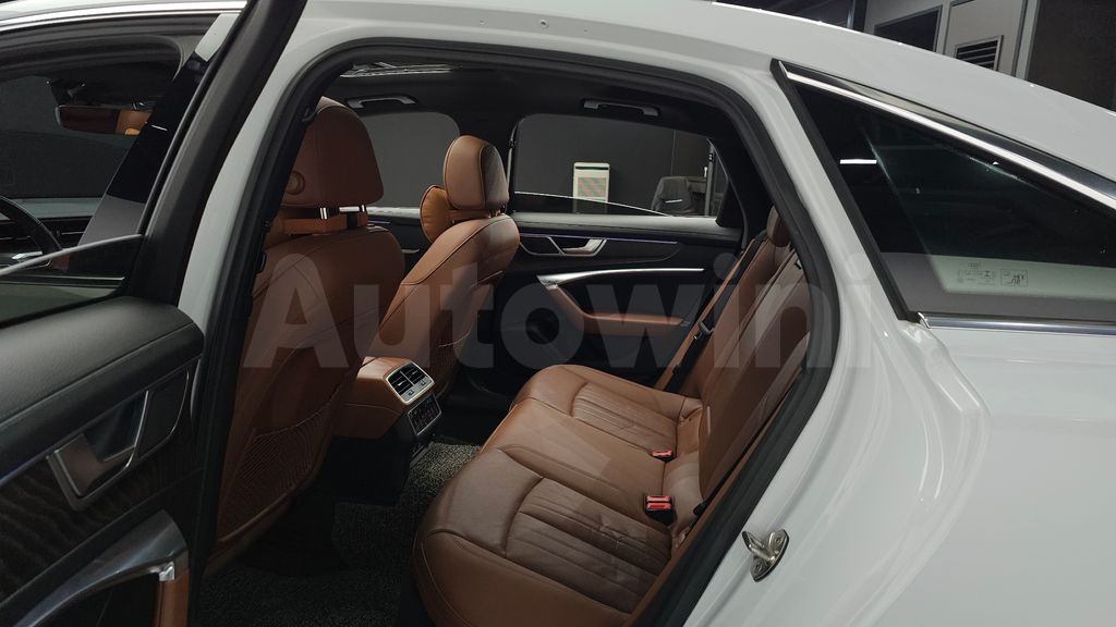 Audi A6(C8) 40 TDI Premium — снимка 12