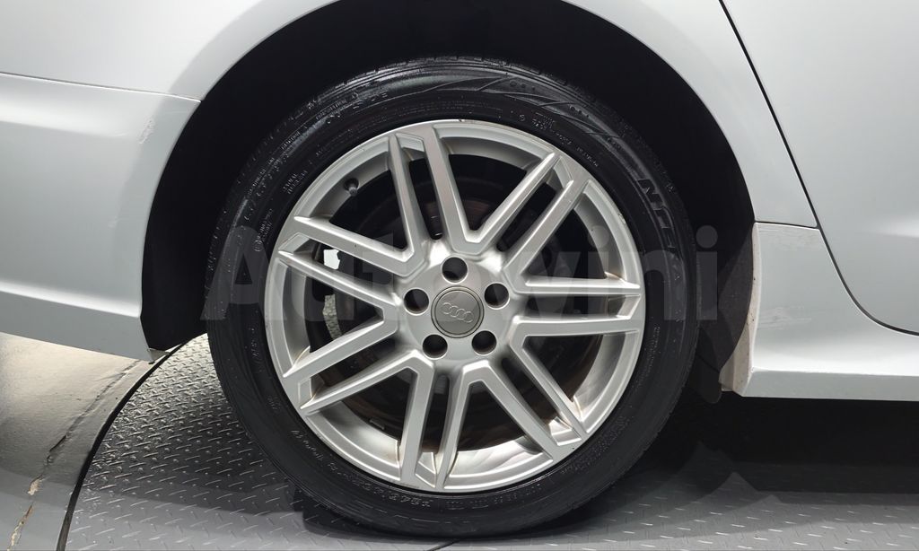 Audi New A6 35 TDI Quattro C7 — снимка 4
