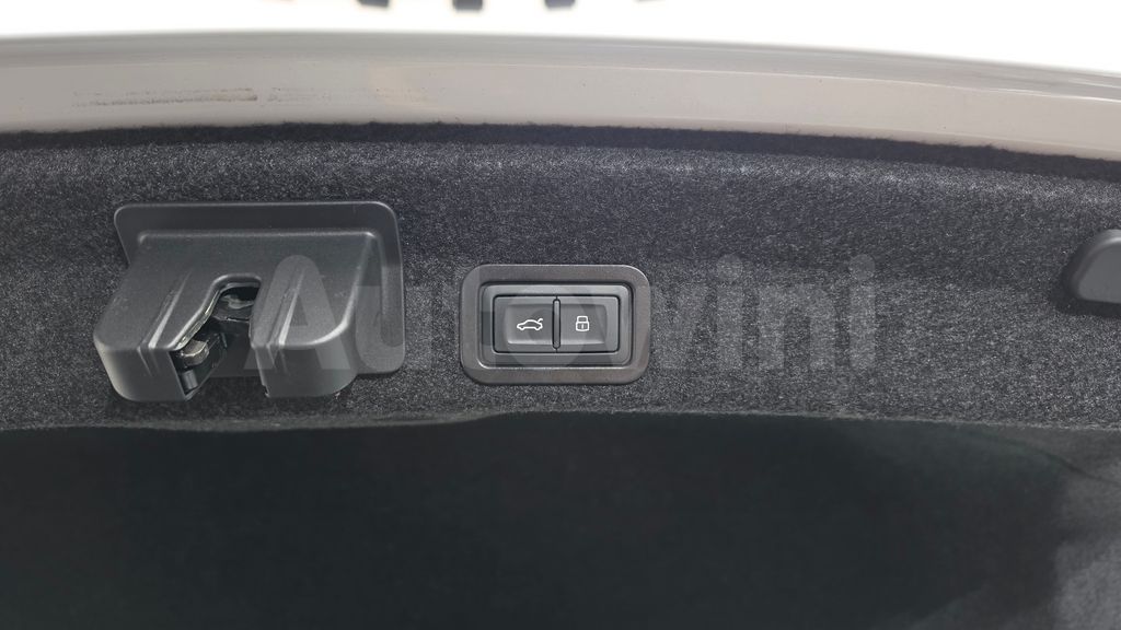 Audi A6(C8) 40 TDI Premium — снимка 16